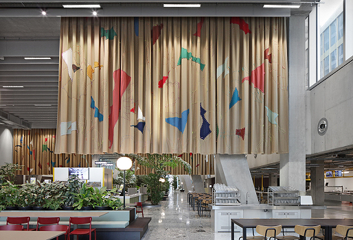 https://www.tatjanagerhard.com/cms/files/projects/artintegration-2025/038 gordijnen BELPAIRE .jpeg